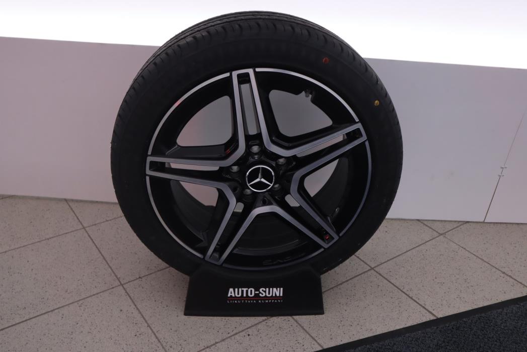 MERCEDES-BENZ A 2020