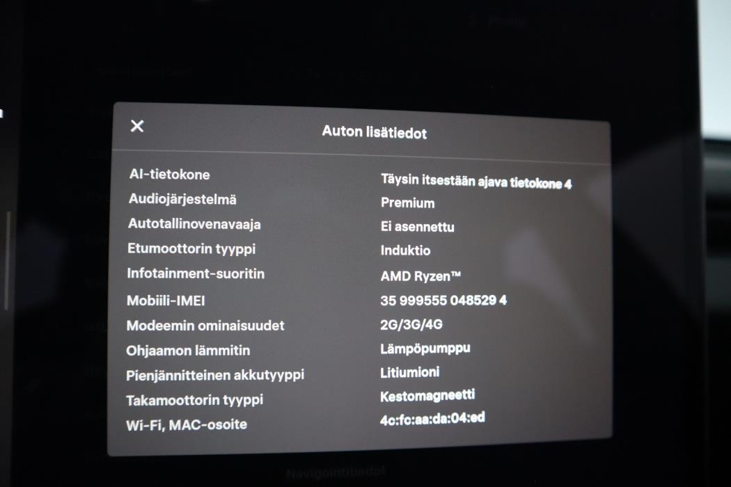 TESLA Model 3 2024