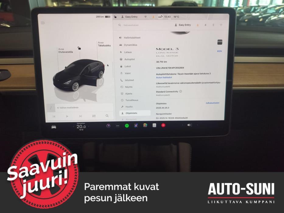 TESLA Model 3 2023