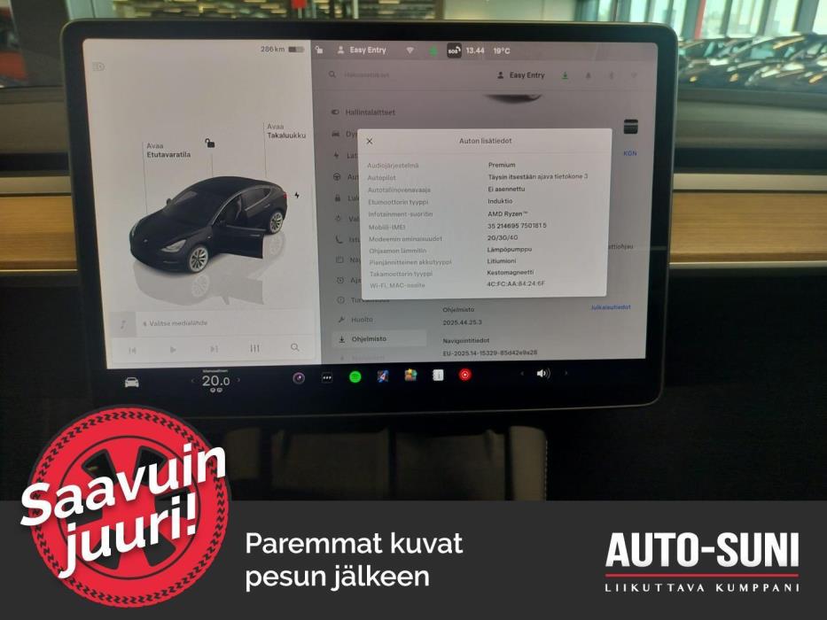 TESLA Model 3 2023