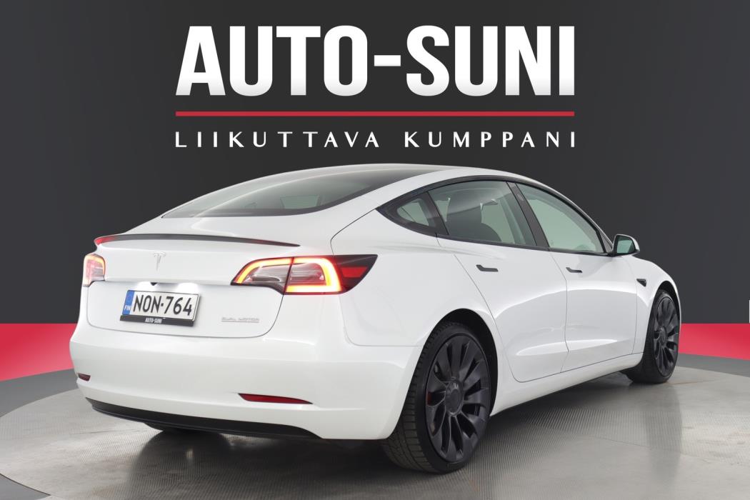 TESLA Model 3 2023