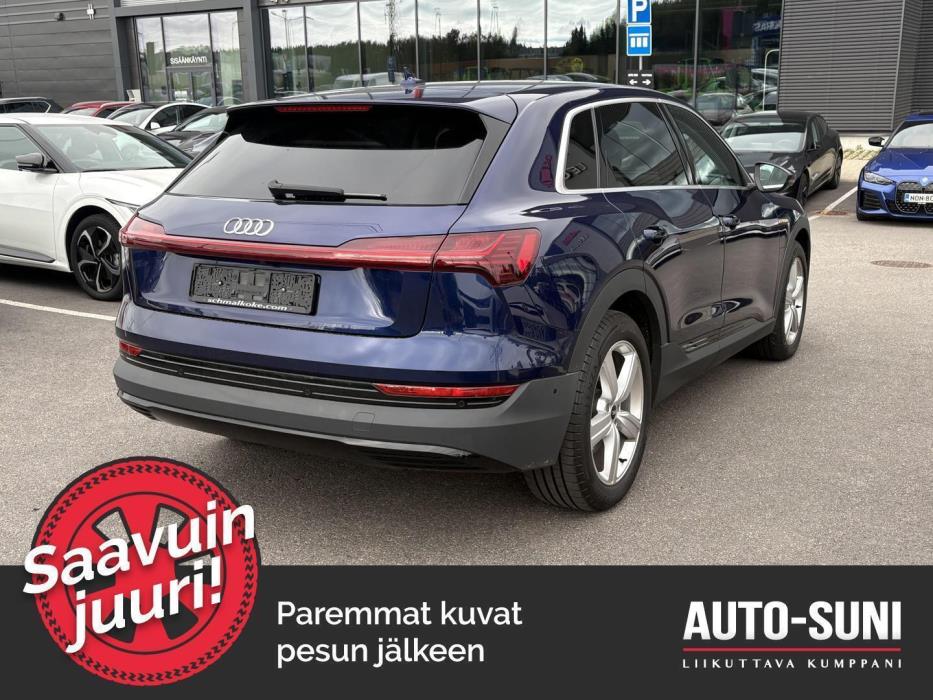AUDI e-tron 2022