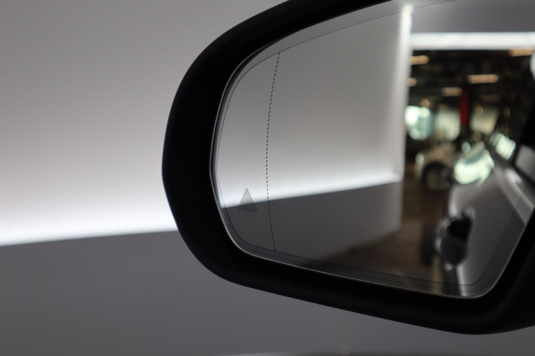 MERCEDES-BENZ EQC 2023