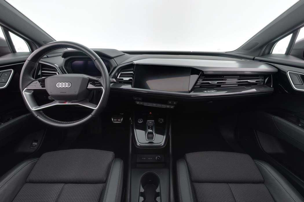 AUDI Q4 e-tron 2022