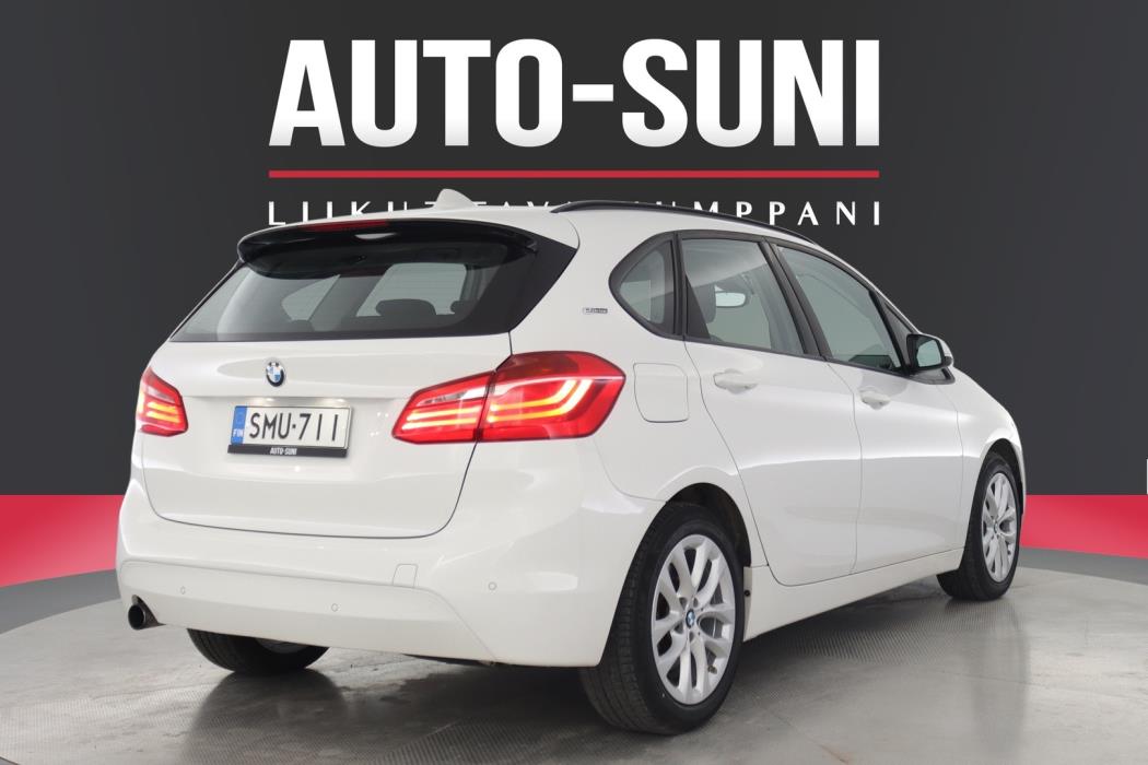BMW 225 2016
