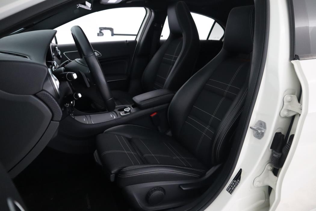 MERCEDES-BENZ A 2016