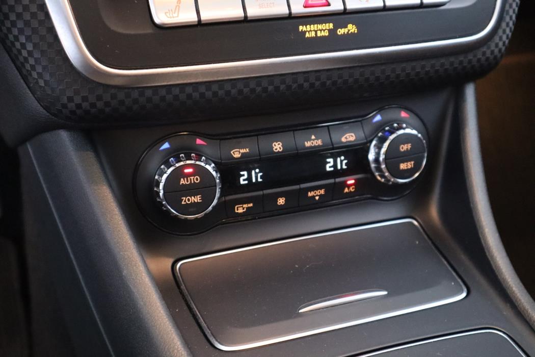 MERCEDES-BENZ A 2016