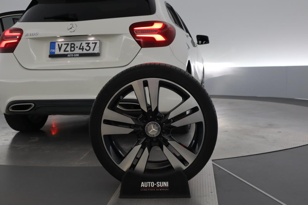 MERCEDES-BENZ A 2016