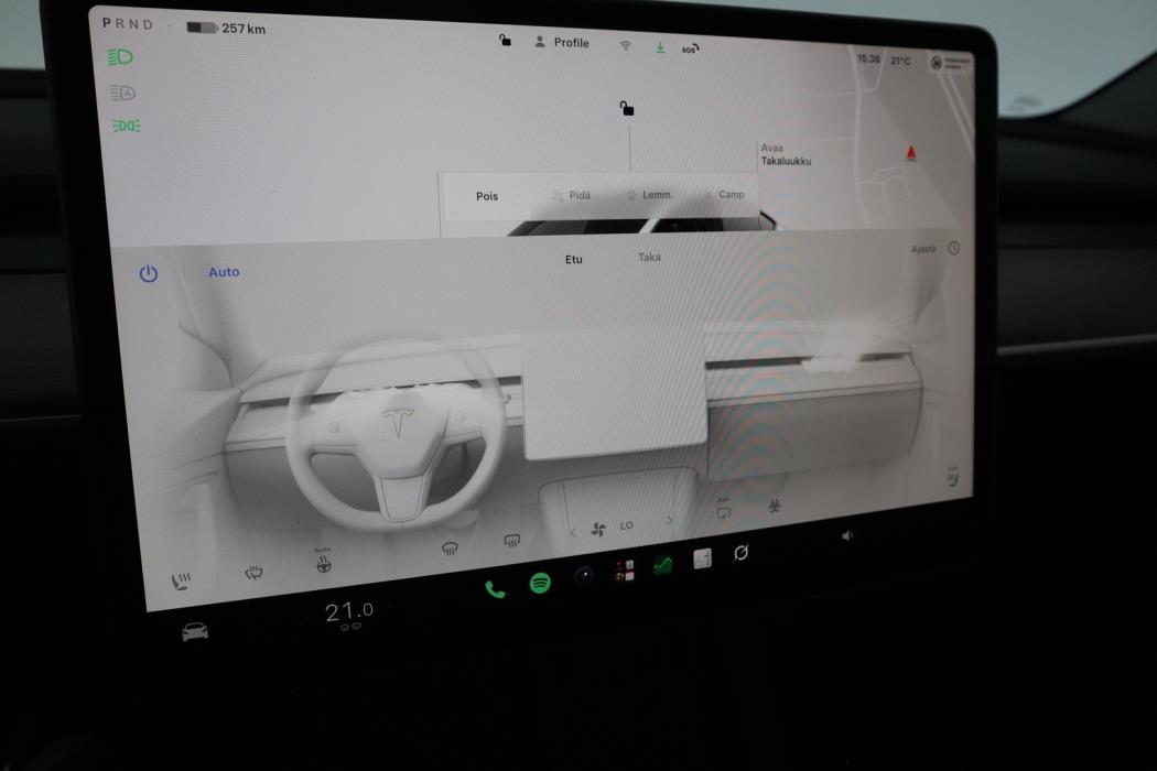 TESLA Model Y 2024