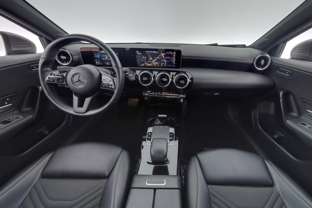 MERCEDES-BENZ A 2019