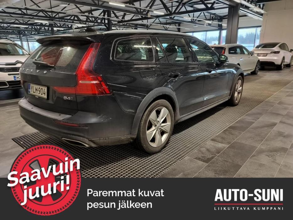 VOLVO V60 Cross Country 2021
