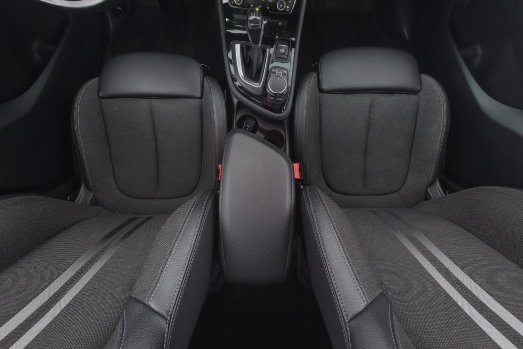 BMW 225 2019