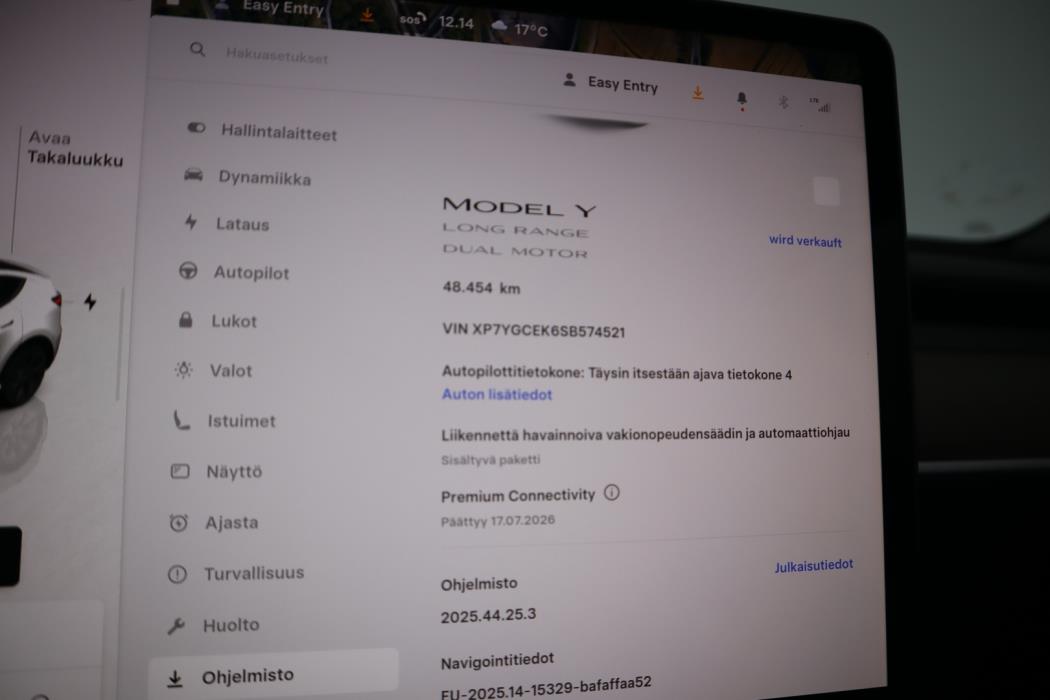 TESLA Model Y 2025