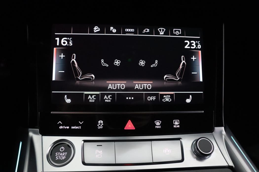 AUDI Q8 e-tron 2024