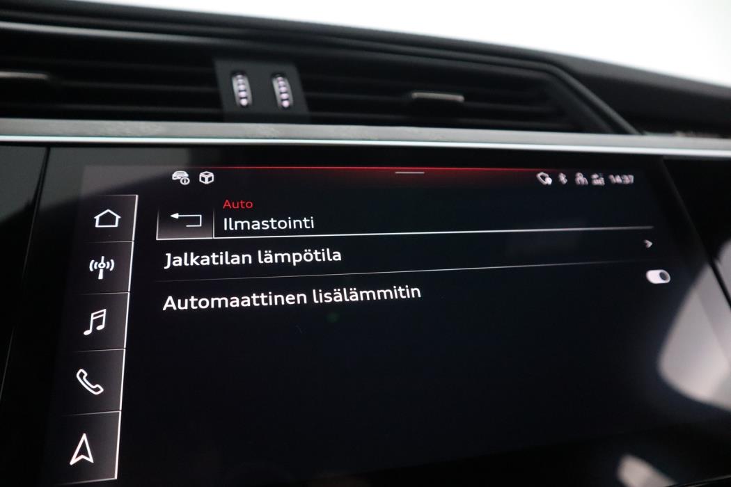 AUDI Q8 e-tron 2024