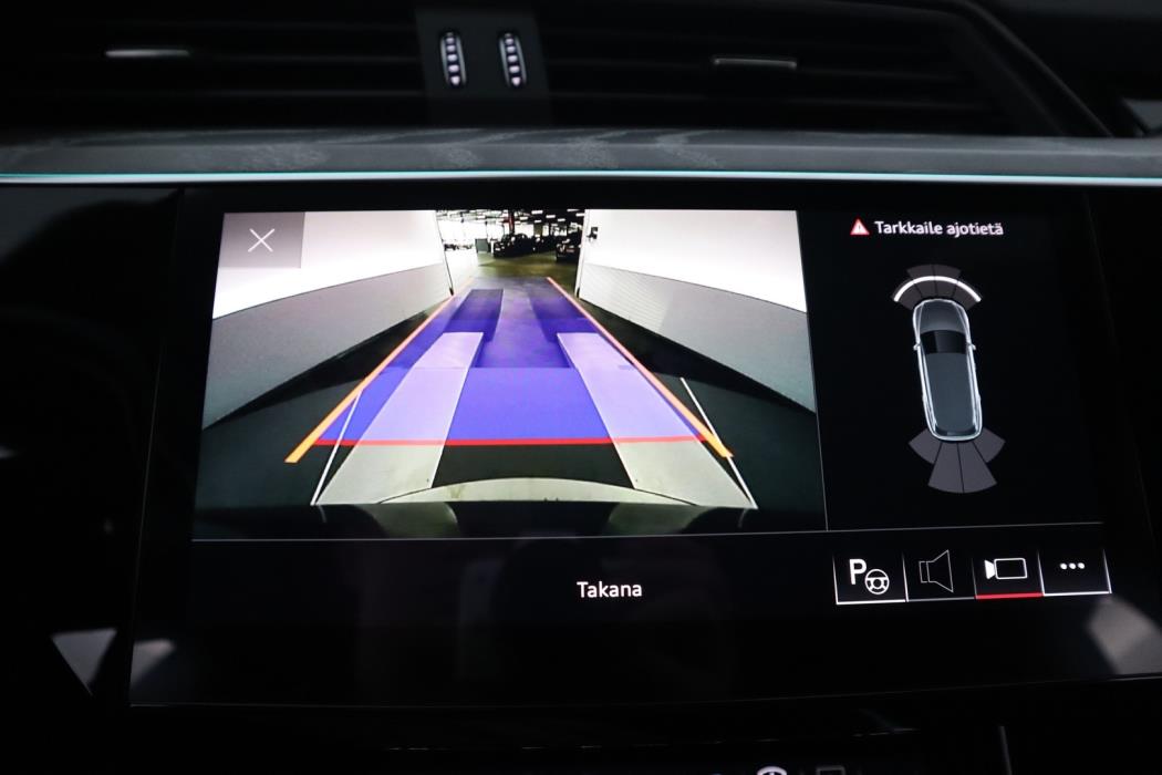 AUDI Q8 e-tron 2024