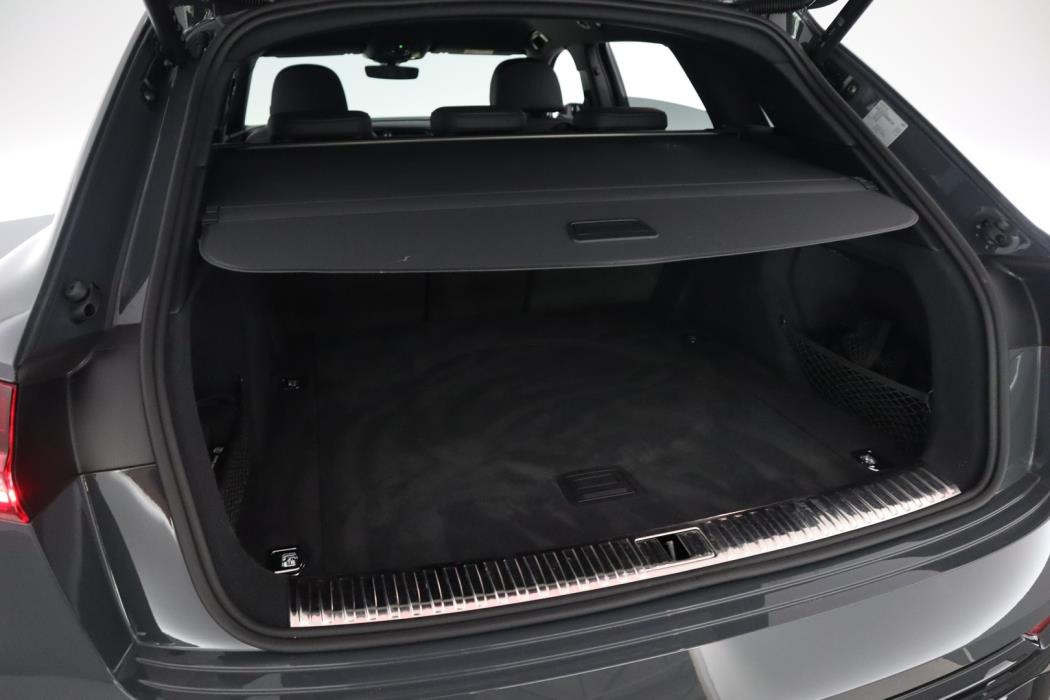 AUDI Q8 e-tron 2024
