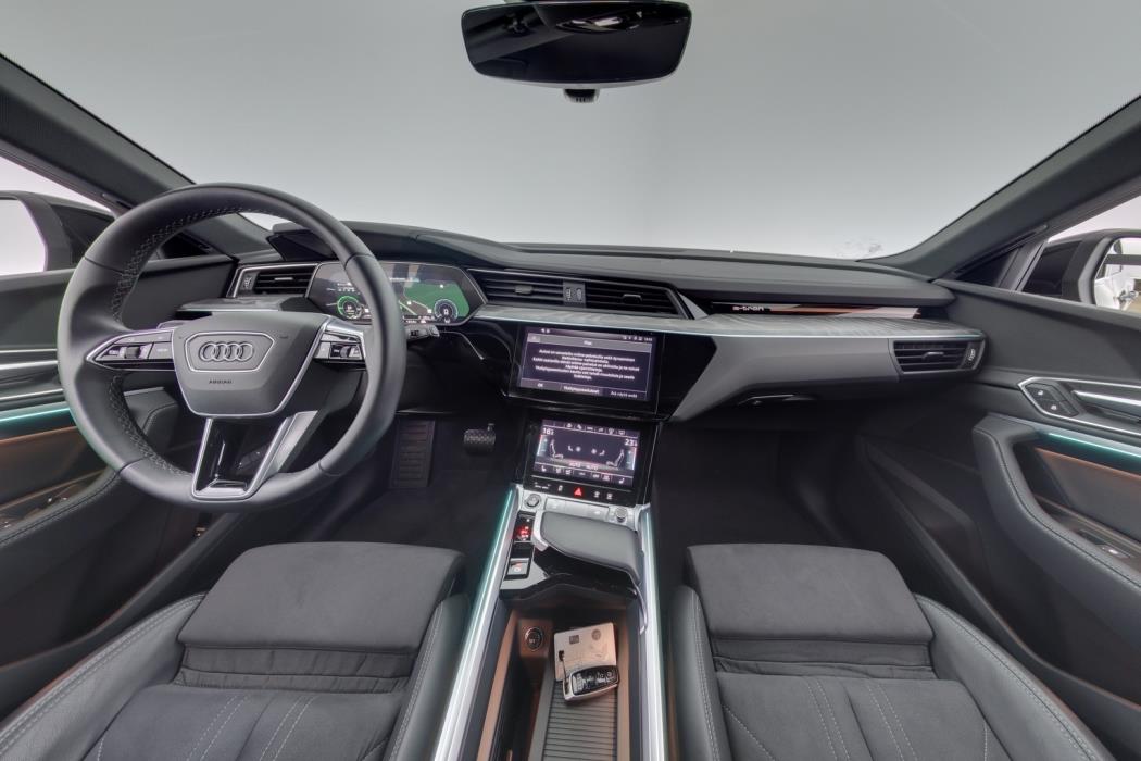 AUDI Q8 e-tron 2024