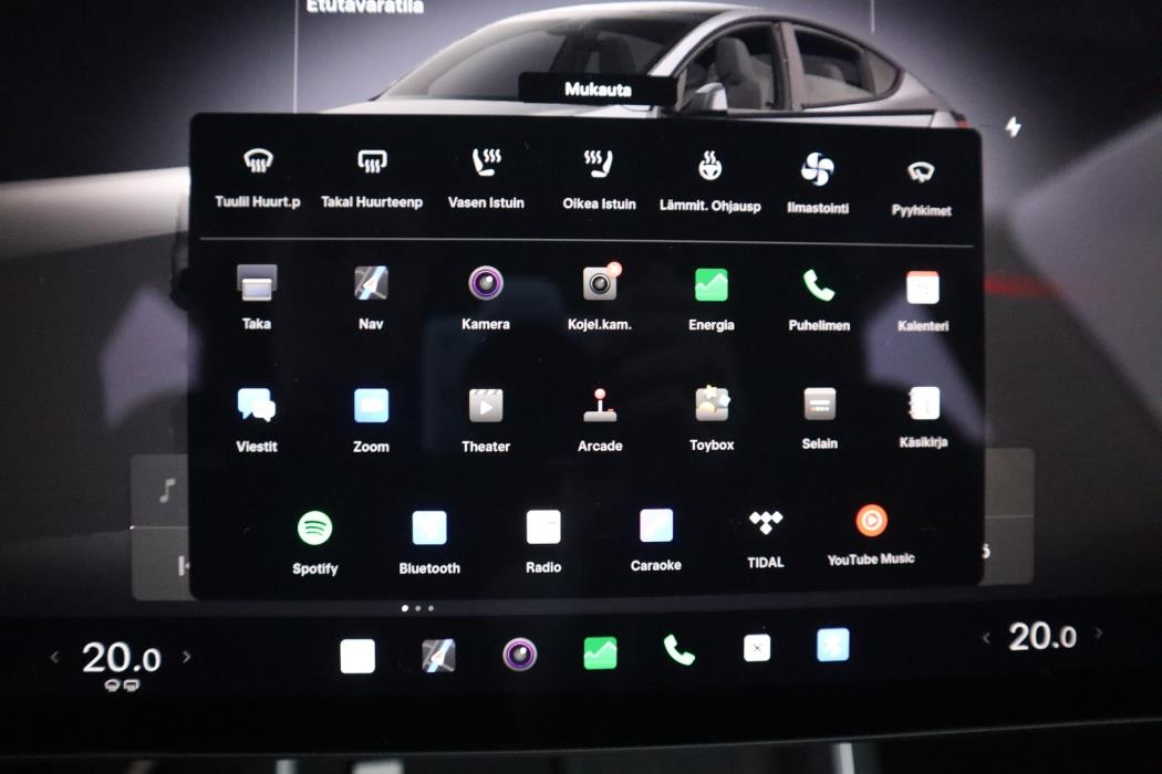 TESLA Model Y 2025