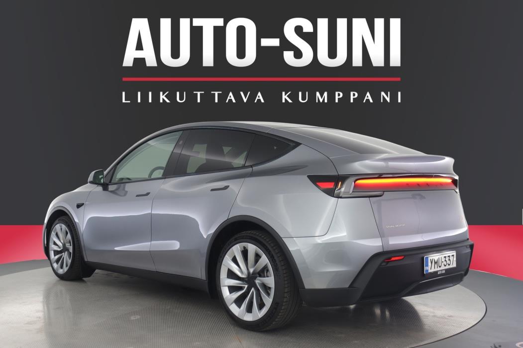 TESLA Model Y 2025