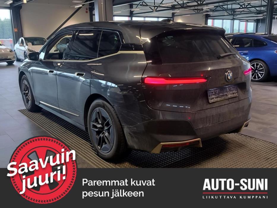 BMW iX 2023