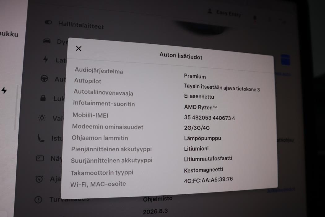 TESLA Model Y 2023