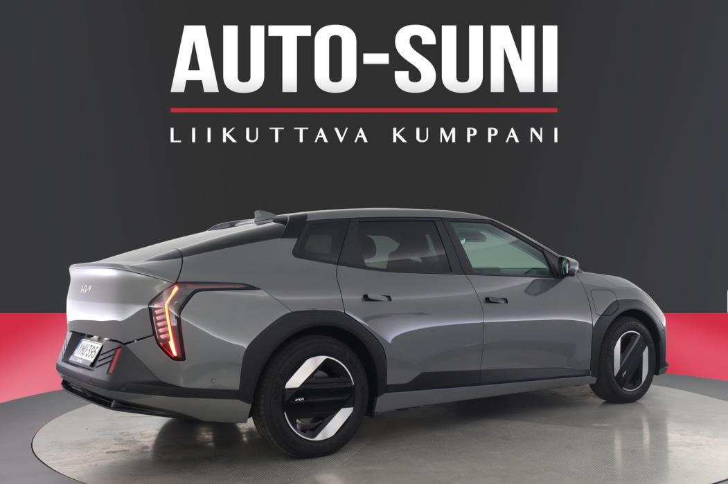 KIA EV4 2026