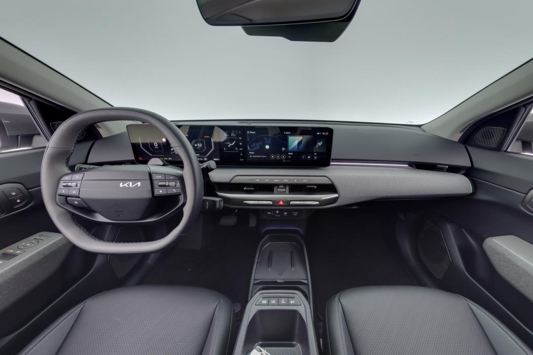 KIA EV4 2026