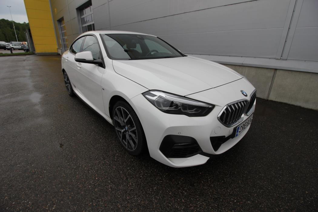 BMW 218 2022