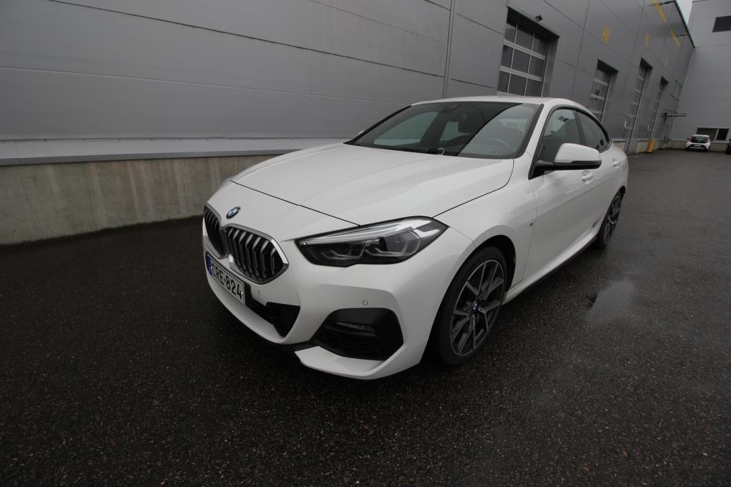 BMW 218 2022