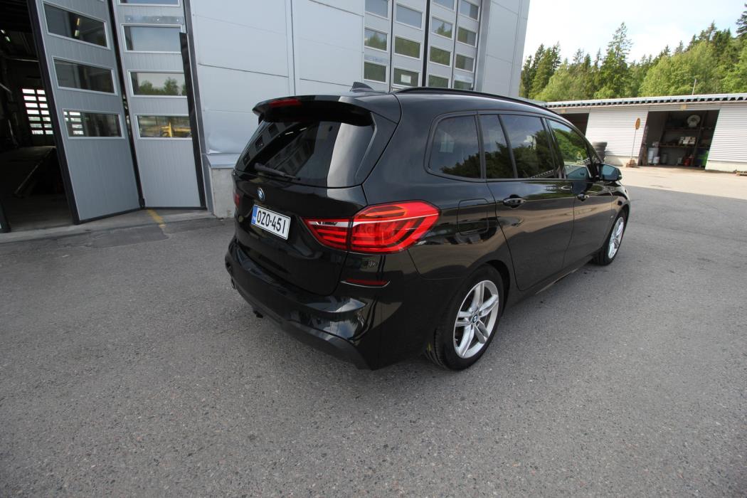 BMW 218 2023