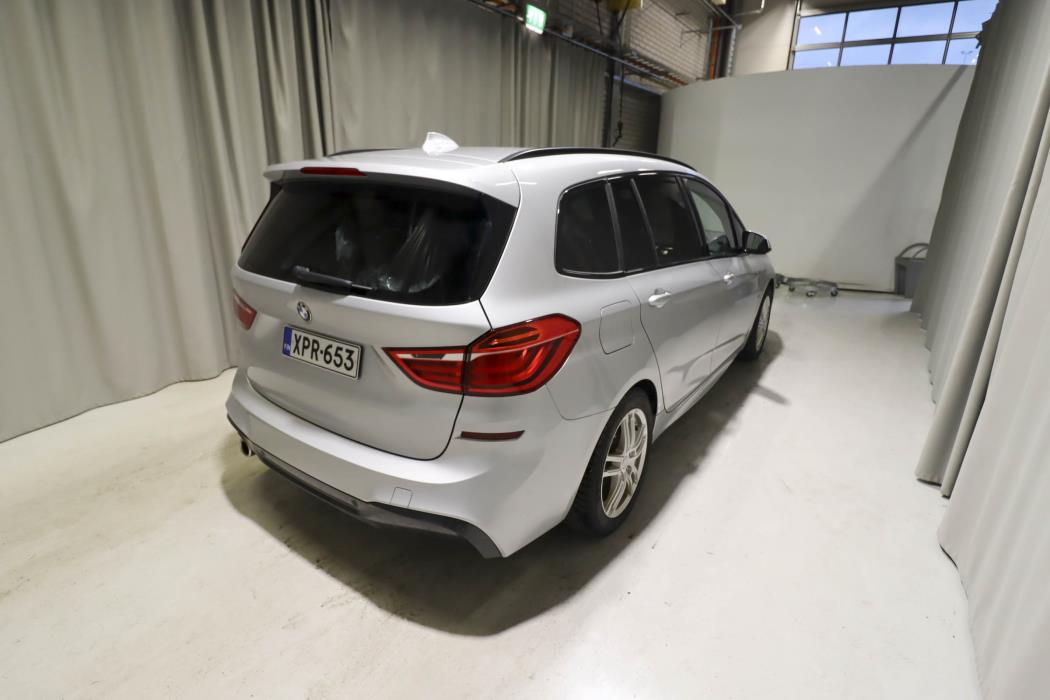 BMW 218 2022