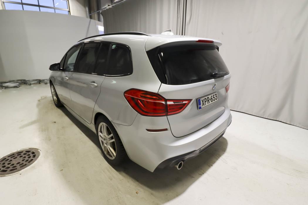 BMW 218 2022