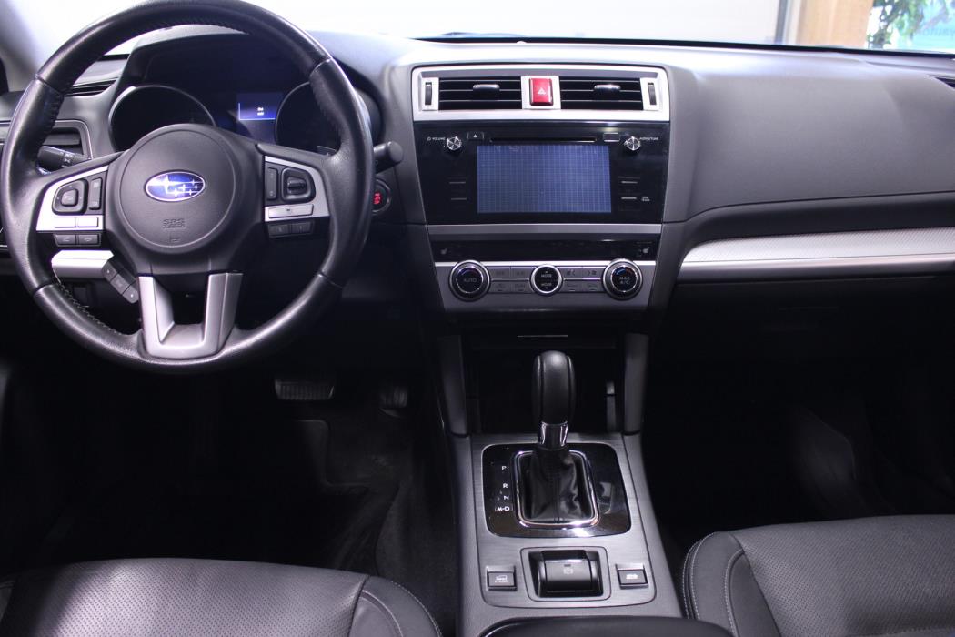 SUBARU Outback 2015