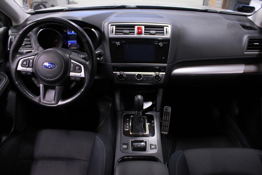 SUBARU Outback 2017
