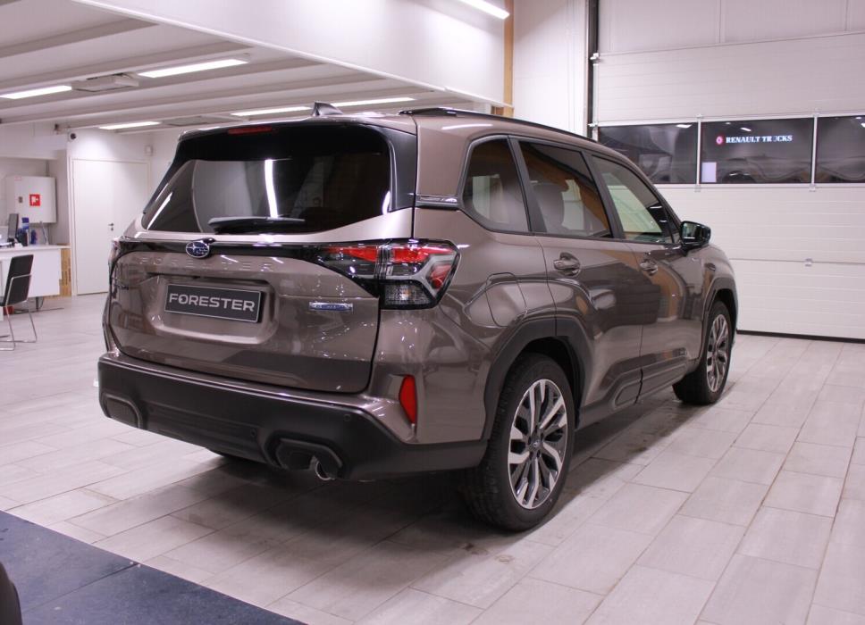 SUBARU Forester 2025