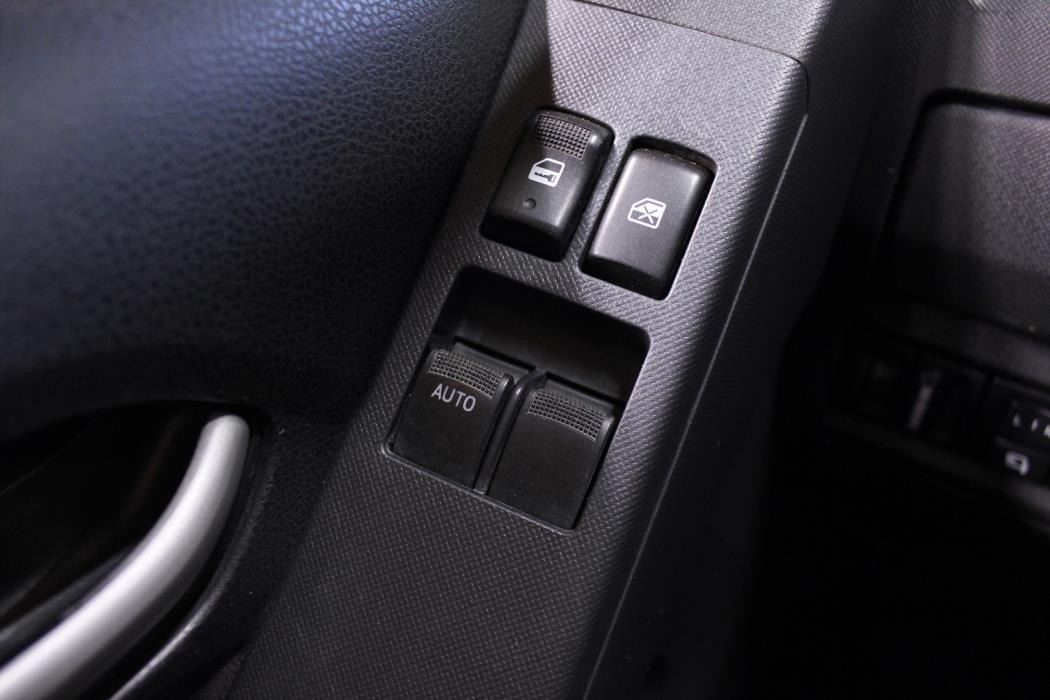 ISUZU D-Max 2012