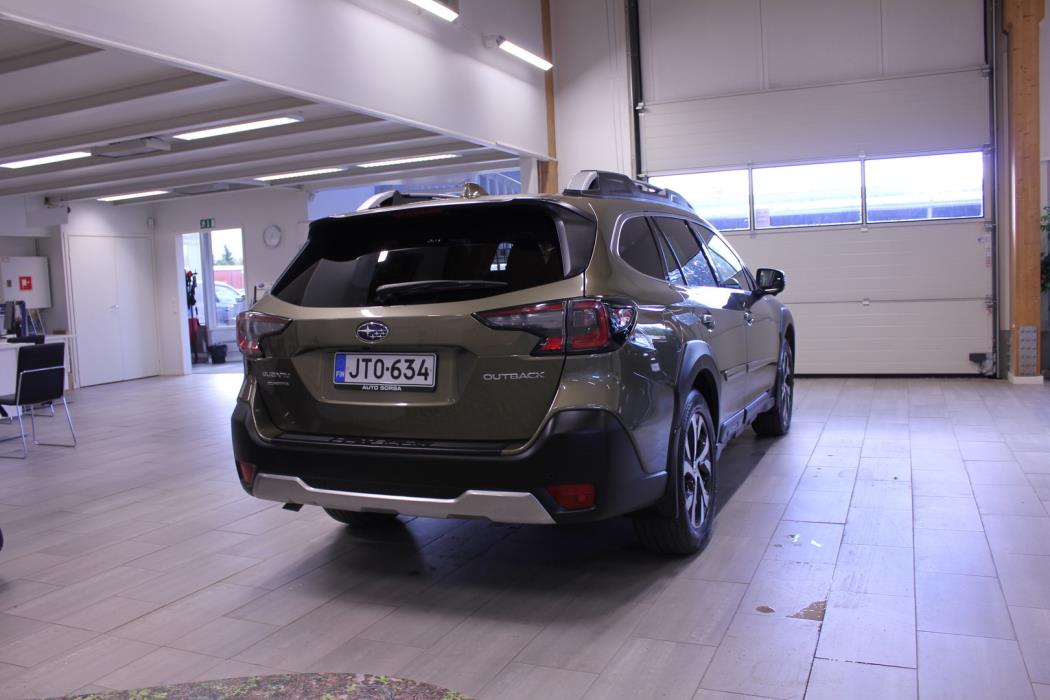 SUBARU Outback 2022