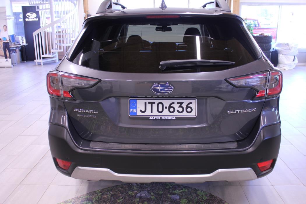 SUBARU Outback 2022