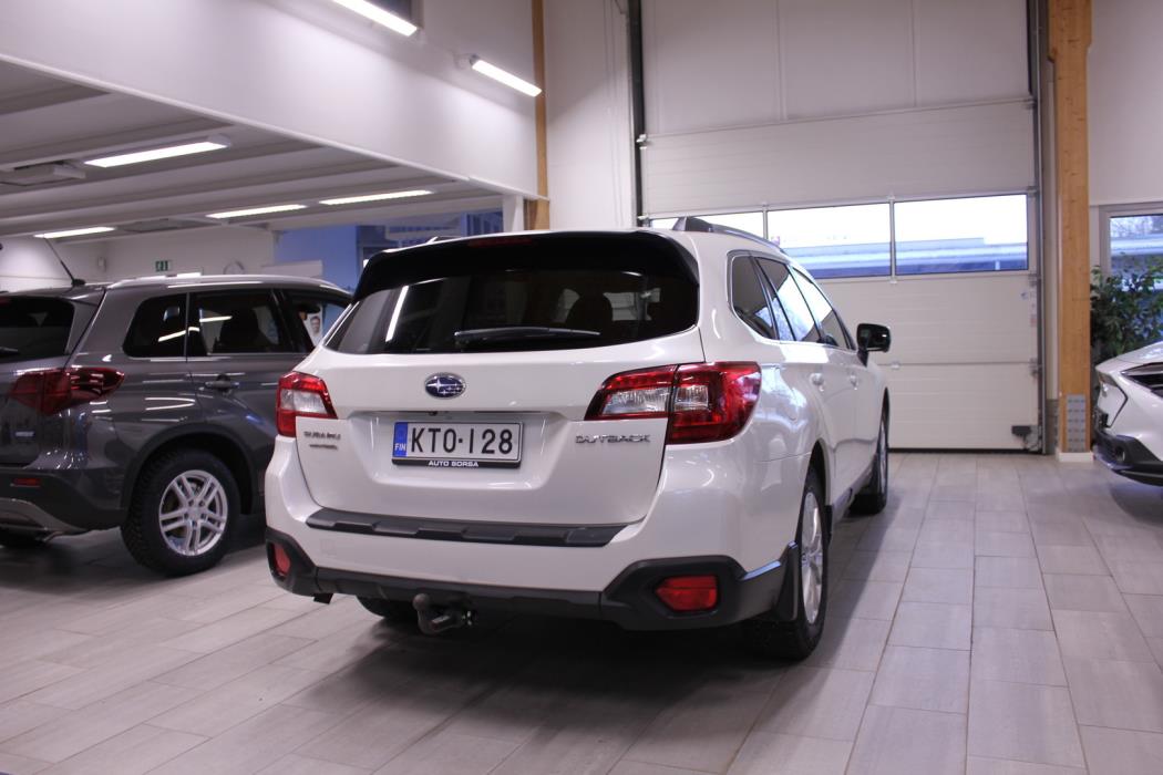 SUBARU Outback 2018