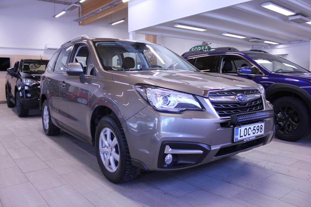 SUBARU Forester 2017
