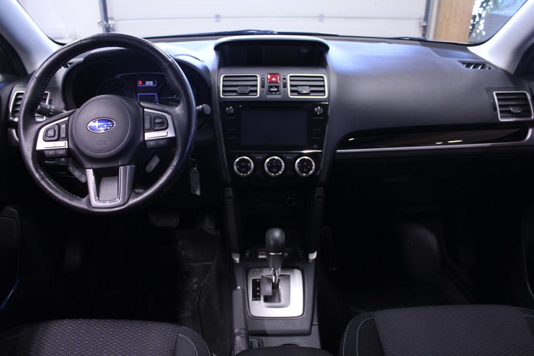 SUBARU Forester 2017