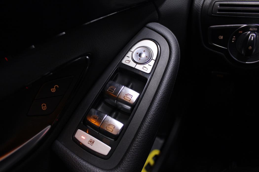 MERCEDES-BENZ C 2018