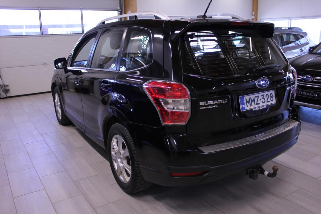 SUBARU Forester 2015