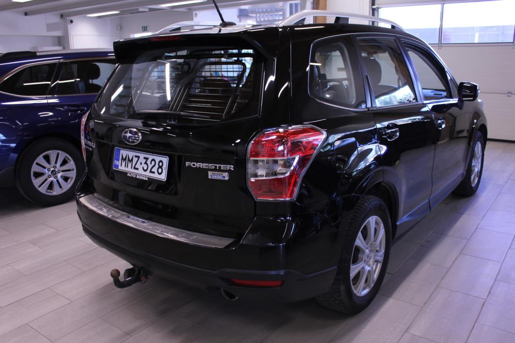 SUBARU Forester 2015
