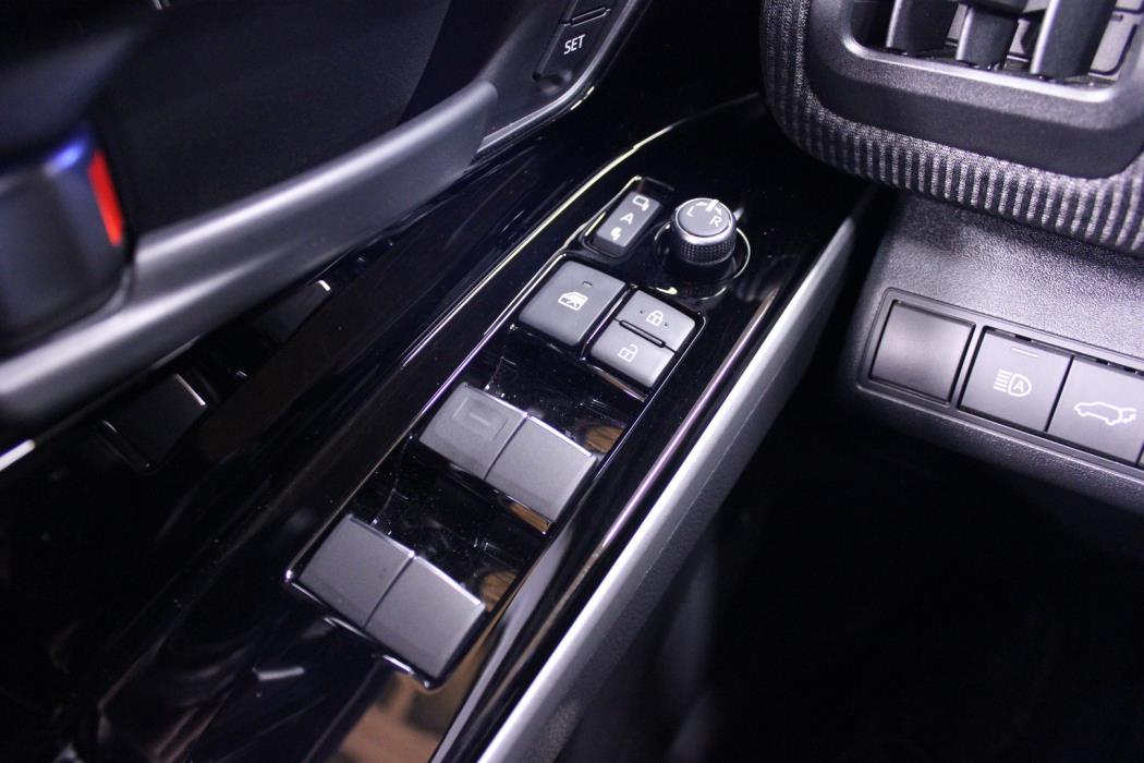 SUBARU Solterra 2025