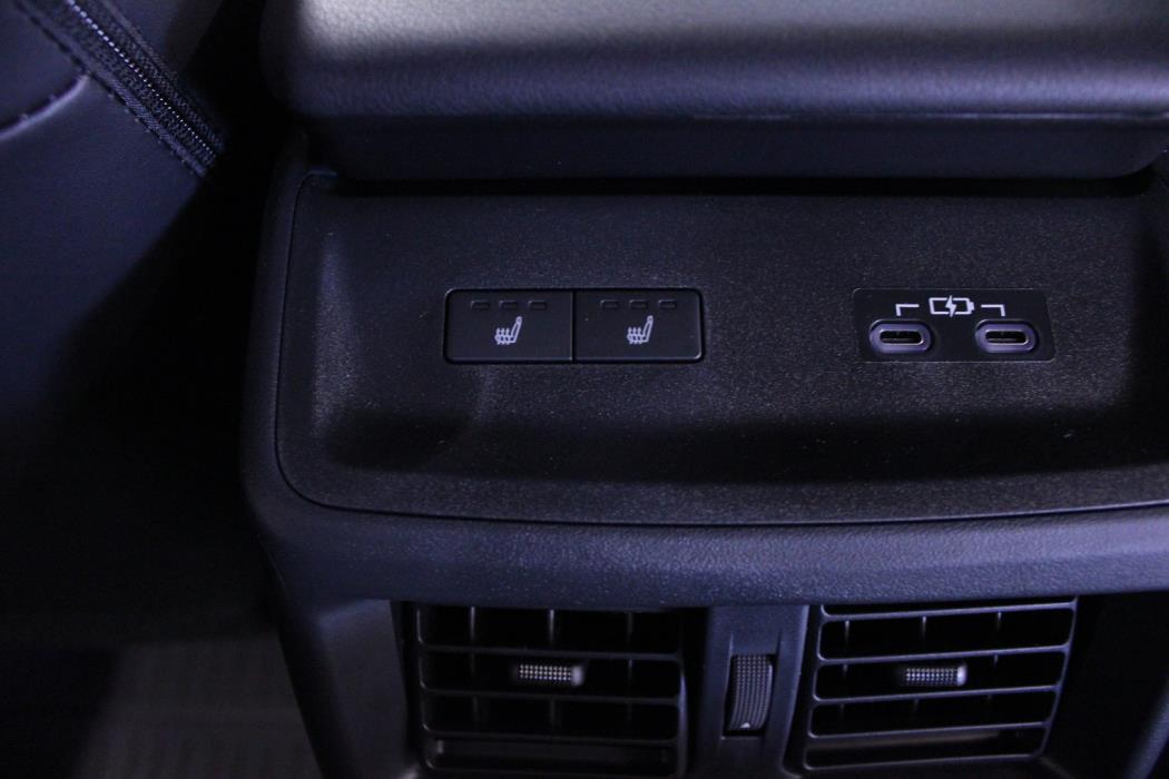 SUBARU Solterra 2026