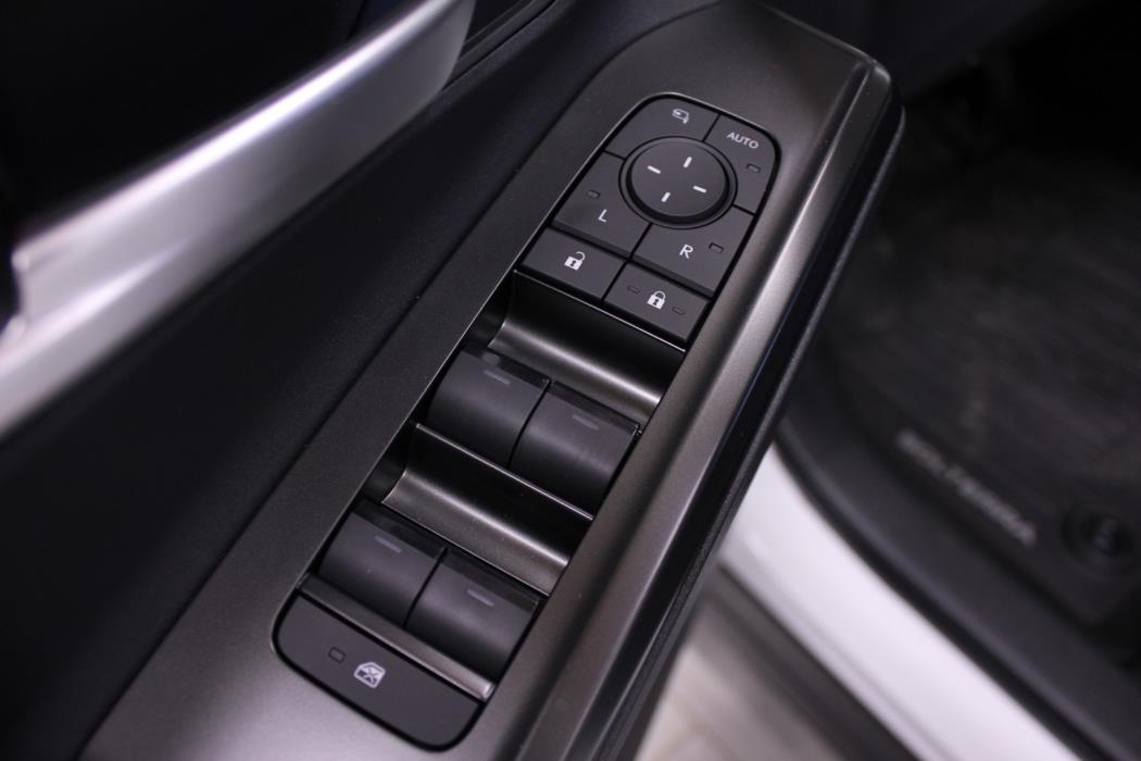 SUBARU Solterra 2026