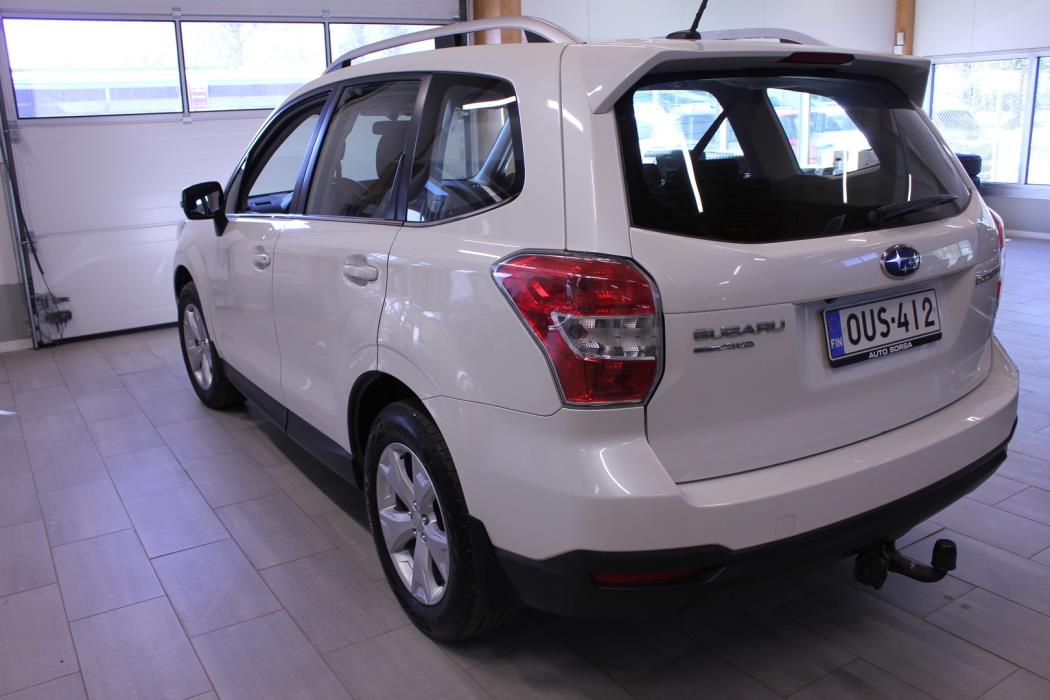 SUBARU Forester 2015