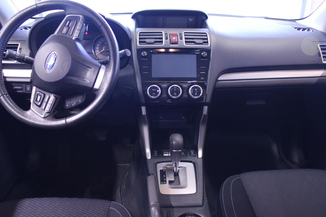 SUBARU Forester 2015
